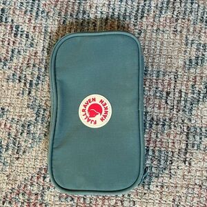 Fjällräven Teal Travel Wallet